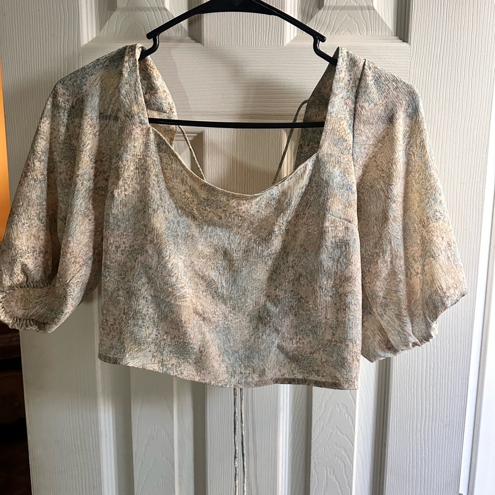 Earthy top